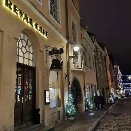 Amazing In Heart Of Old Town